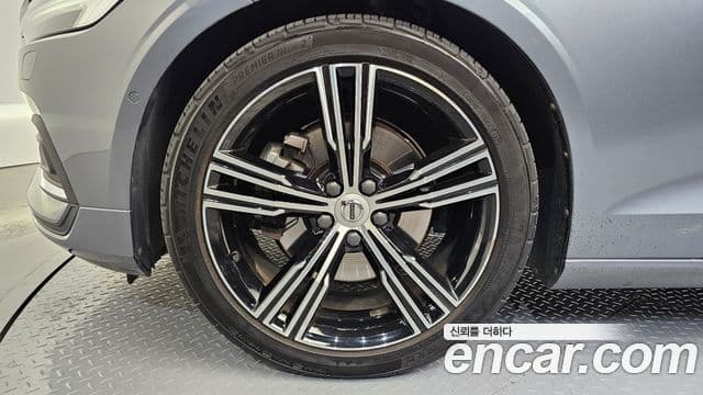 Volvo S60 2021 — Şəkil 5/20