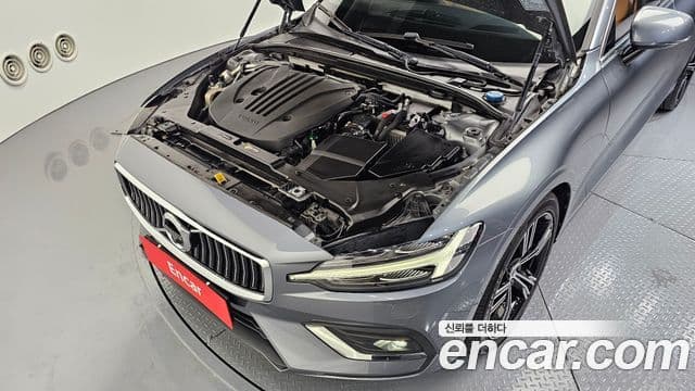 Volvo S60 2021 — Şəkil 6/20