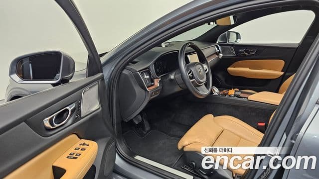 Volvo S60 2021 — Şəkil 10/20