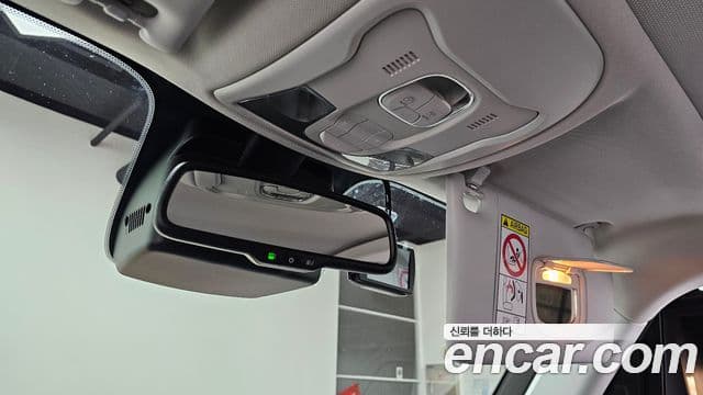 Jeep Renegade 2020 — ფოტო 8/20