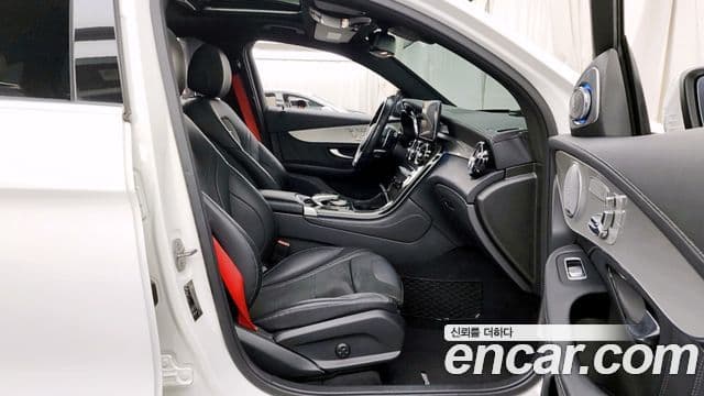 Mercedes-Benz GLC-Class 2019 — Şəkil 11/20
