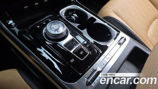 Kia Carnival 2023 — ფოტო 9/20