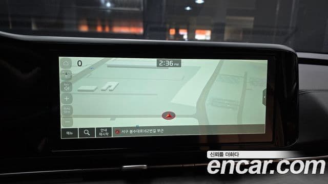 Kia Carnival 2023 — ფოტო 15/20