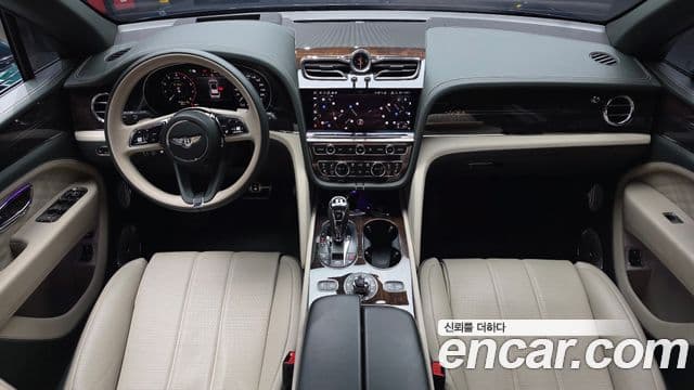Bentley Bentayga 2024 — Şəkil 7/20