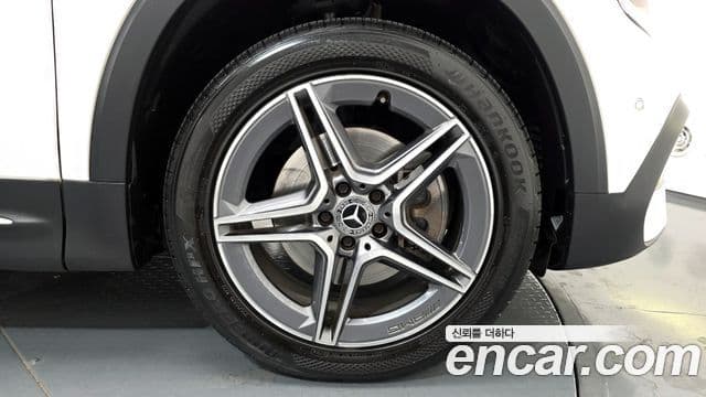 Mercedes-Benz GLB-Class 2021 — Şəkil 5/20