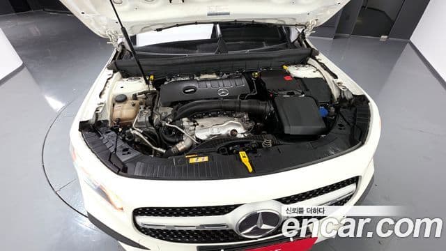 Mercedes-Benz GLB-Class 2021 — Şəkil 6/20