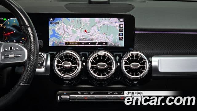 Mercedes-Benz GLB-Class 2021 — Şəkil 14/20