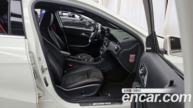 Mercedes-Benz A-Class 2018 — Фото 11/20