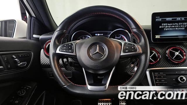 Mercedes-Benz A-Class 2018 — Фото 13/20