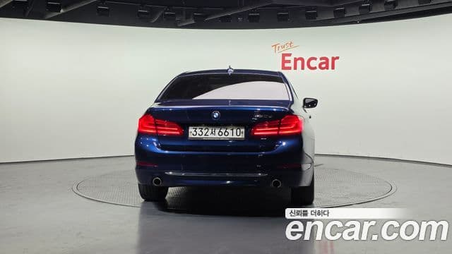 BMW 5 Series 2020 — ფოტო 4/20