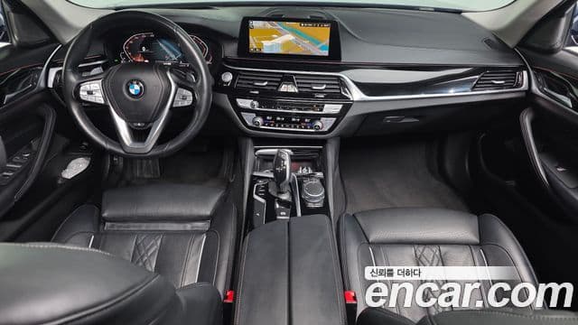 BMW 5 Series 2020 — ფოტო 7/20