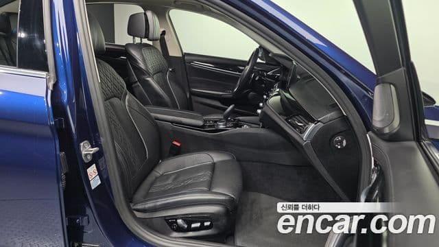 BMW 5 Series 2020 — ფოტო 10/20