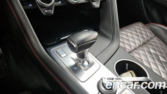 Genesis G70 2019 — Photo 9/20