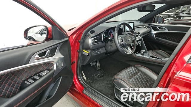 Genesis G70 2019 — Photo 13/20