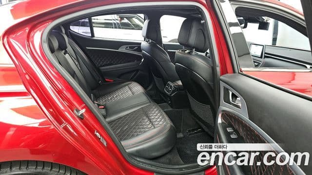 Genesis G70 2019 — Photo 10/20