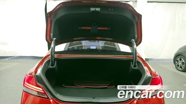 Genesis G70 2019 — Photo 14/20