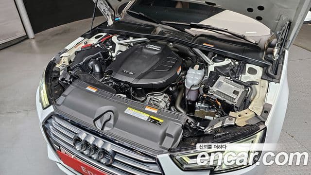 Audi A4 2019 — ფოტო 6/20