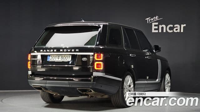 Land Rover Range Rover 2021 — Фото 1/20
