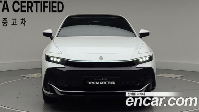 Toyota Crown Crossover 2024 — ფოტო 2/18