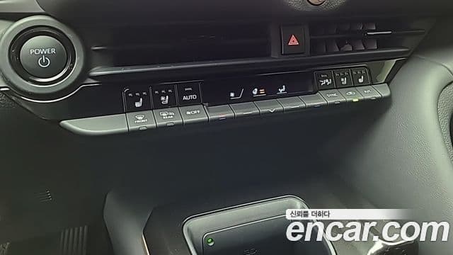 Toyota Crown Crossover 2024 — ფოტო 14/18