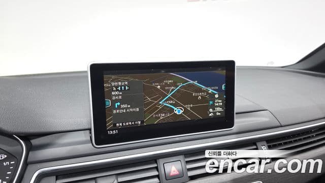 Audi A4 2019 — ფოტო 15/20
