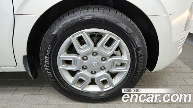 Hyundai Staria 2022 — ფოტო 5/20