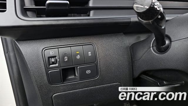 Hyundai Staria 2022 — ფოტო 14/20
