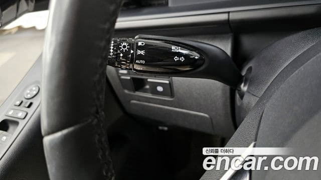 Hyundai Staria 2022 — ფოტო 15/20