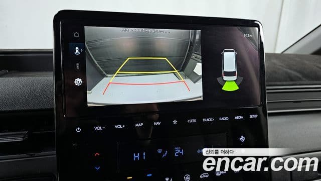 Hyundai Staria 2022 — ფოტო 17/20
