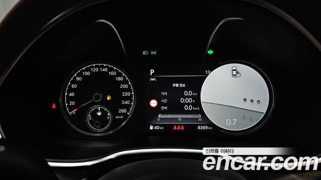 Genesis Electrified G80 2023 — ფოტო 8/20