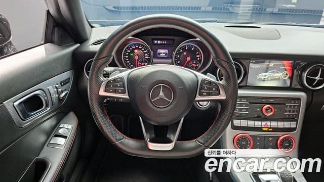 Mercedes-Benz SLC-Class 2018 — Şəkil 12/20