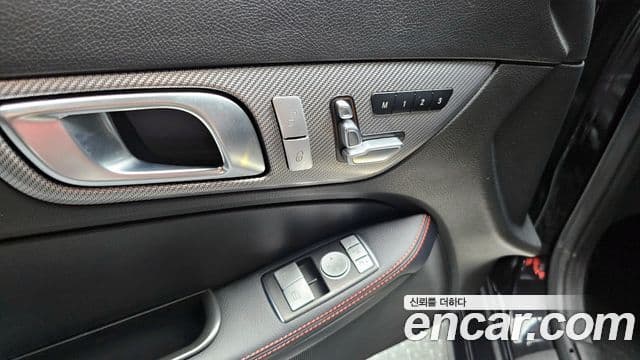 Mercedes-Benz SLC-Class 2018 — Şəkil 16/20