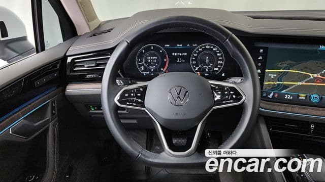 Volkswagen Touareg 2023 — Şəkil 12/20