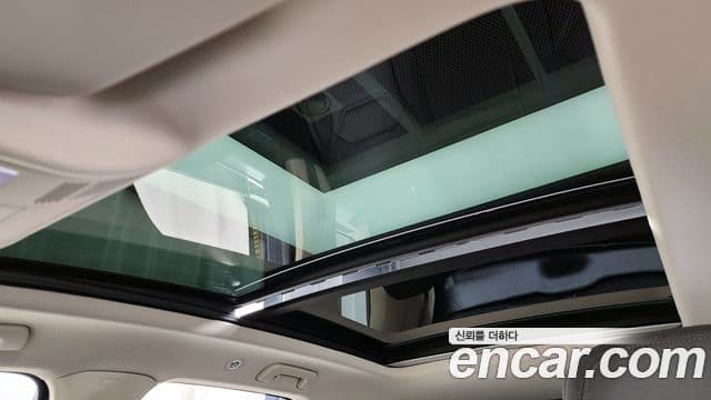 Volkswagen Touareg 2023 — Şəkil 17/20