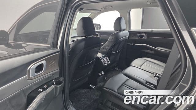 Kia Sorento 2025 — Şəkil 17/20