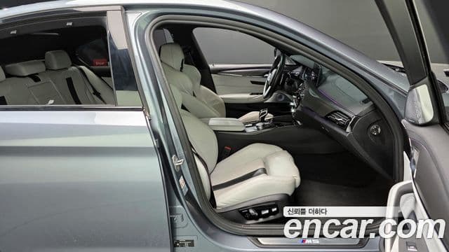 BMW M5 2019 — Şəkil 10/20