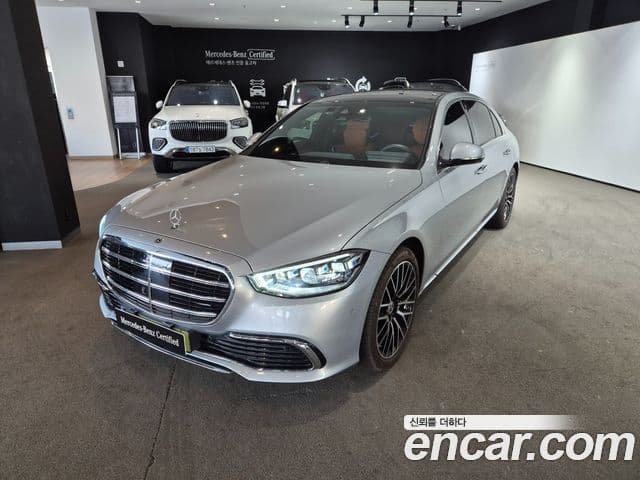 Mercedes-Benz S-Class 2025 — Photo 2/19