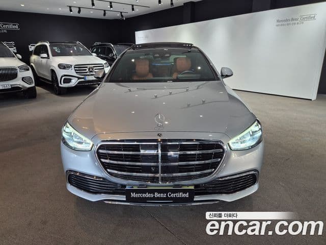 Mercedes-Benz S-Class 2025 — Photo 6/19