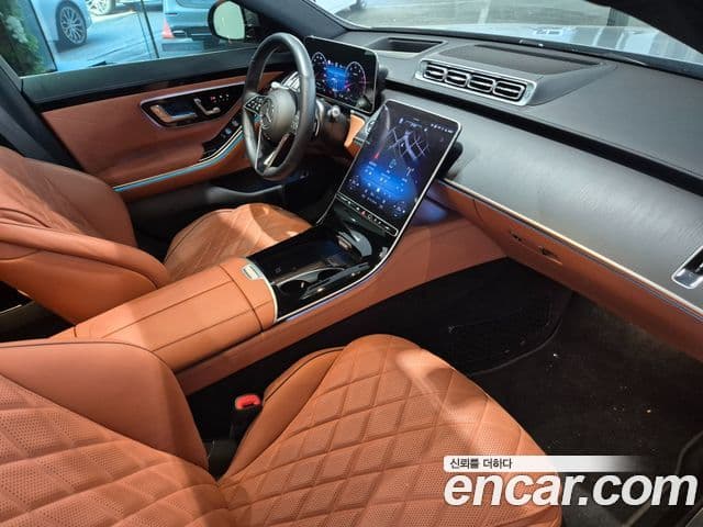 Mercedes-Benz S-Class 2025 — Photo 1/19