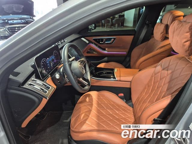 Mercedes-Benz S-Class 2025 — Photo 10/19