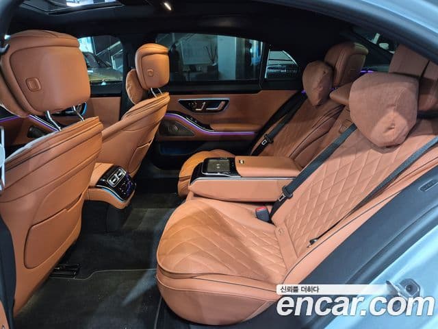Mercedes-Benz S-Class 2025 — Photo 11/19