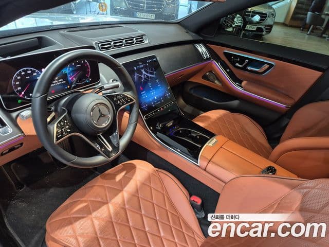 Mercedes-Benz S-Class 2025 — Photo 9/19