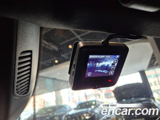 Mercedes-Benz S-Class 2025 — Photo 16/19