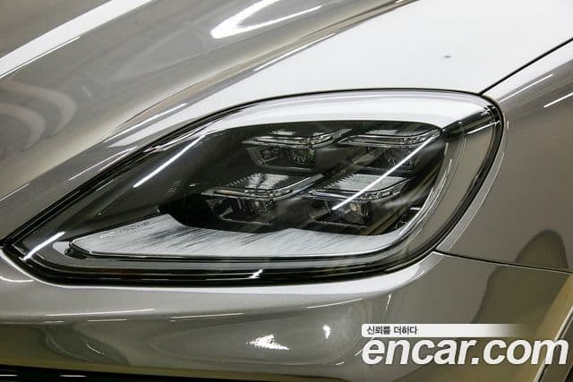 Porsche Cayenne 2024 — Photo 13/20