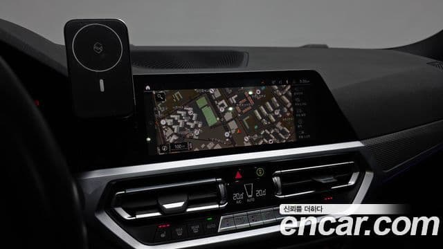 BMW 3 Series 2020 — ფოტო 15/20