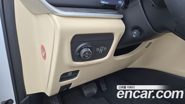 Jeep Grand Cherokee 2023 — ფოტო 17/20