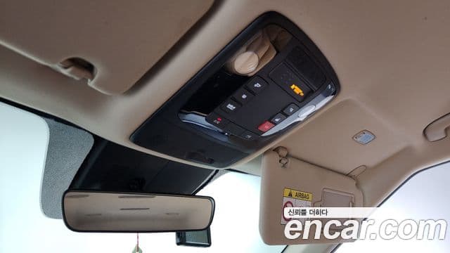 Kia Carnival 2021 — Фото 18/20