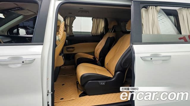 Kia Carnival 2021 — Şəkil 12/20