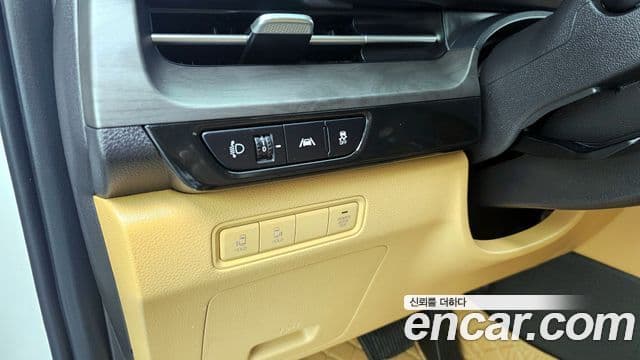 Kia Carnival 2021 — Şəkil 16/20