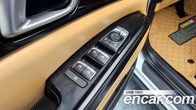 Kia Carnival 2021 — Şəkil 17/20